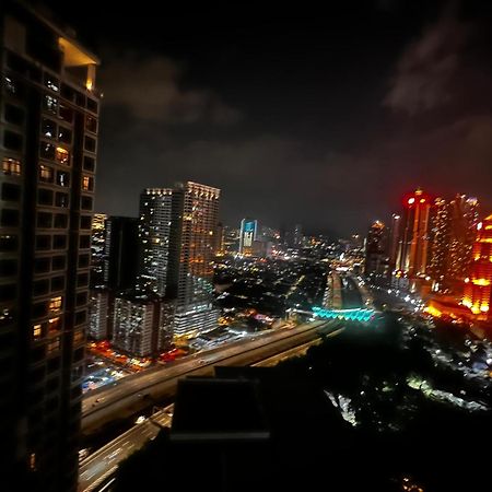 Mercu Summer Suites Klcc By Minutepointhome Куала-Лумпур Екстер'єр фото