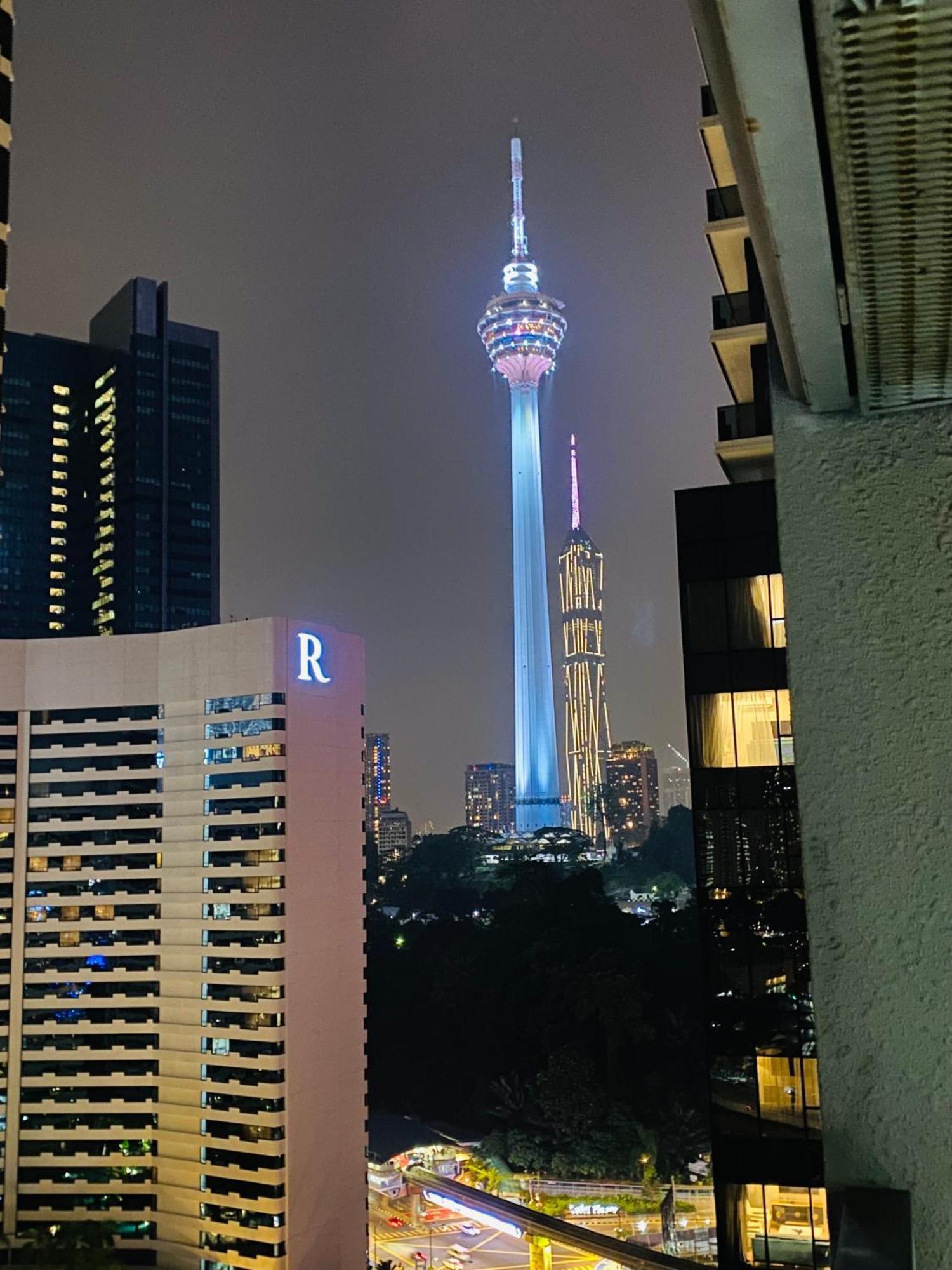 Mercu Summer Suites Klcc By Minutepointhome Куала-Лумпур Екстер'єр фото