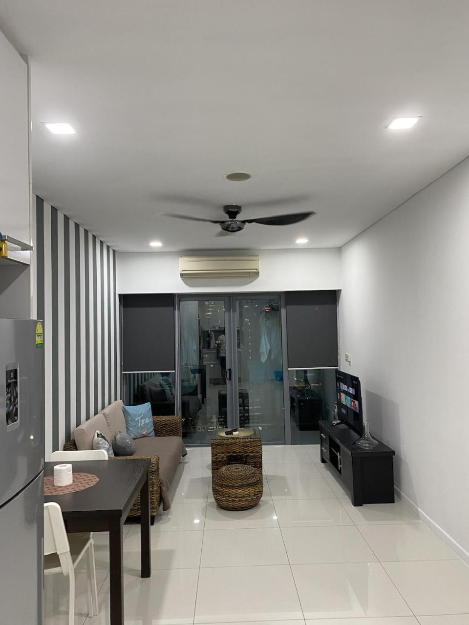 Mercu Summer Suites Klcc By Minutepointhome Куала-Лумпур Екстер'єр фото