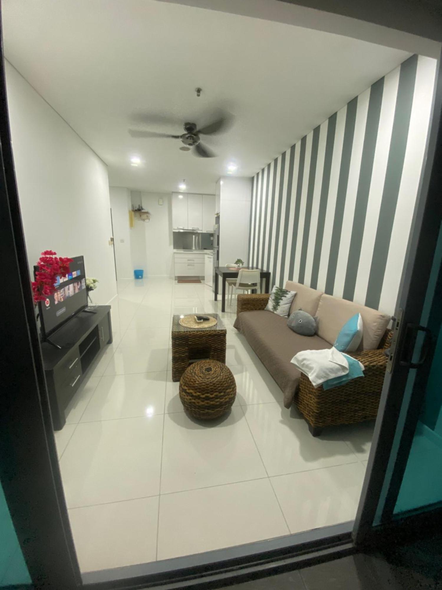 Mercu Summer Suites Klcc By Minutepointhome Куала-Лумпур Екстер'єр фото