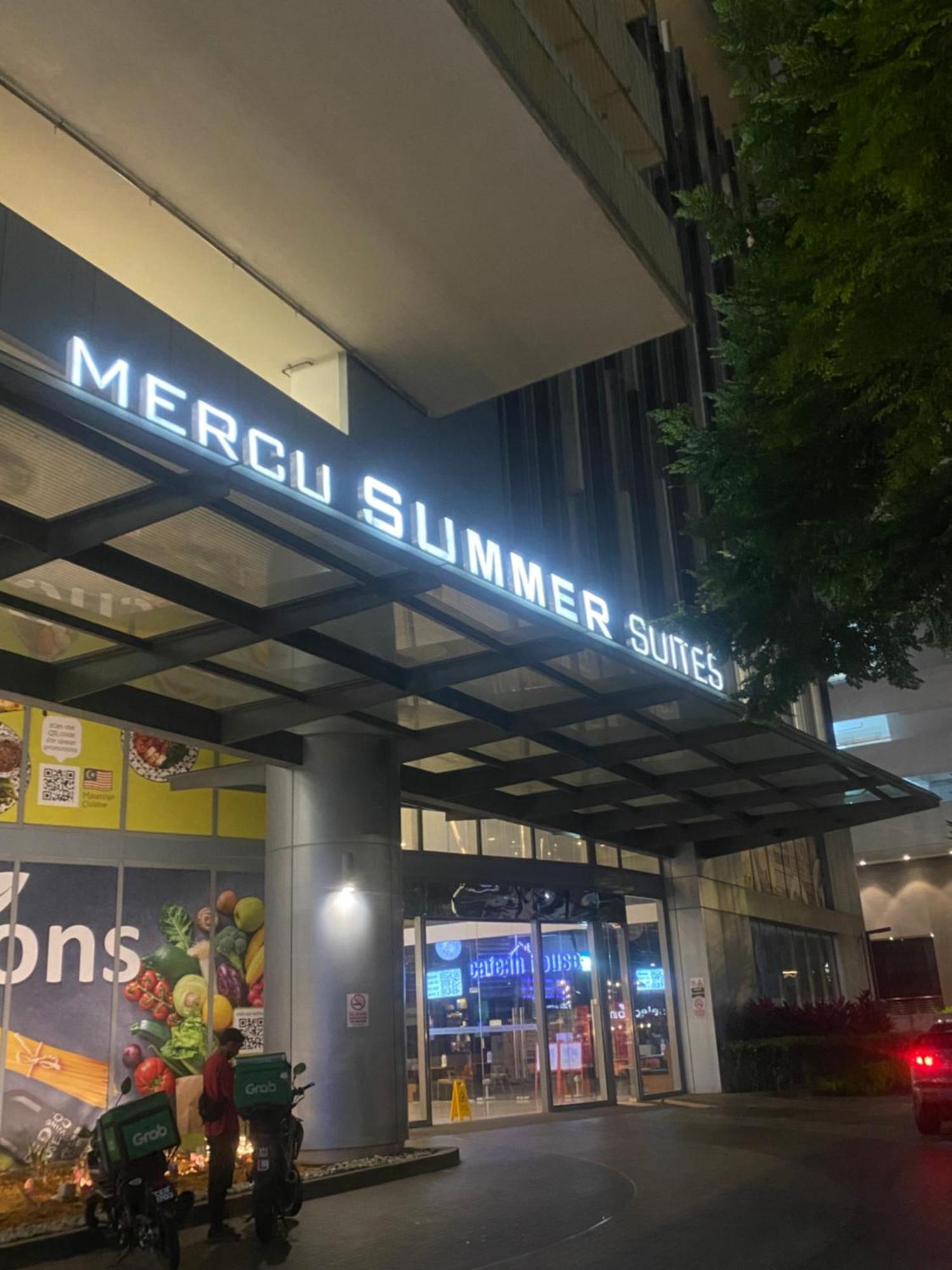 Mercu Summer Suites Klcc By Minutepointhome Куала-Лумпур Екстер'єр фото