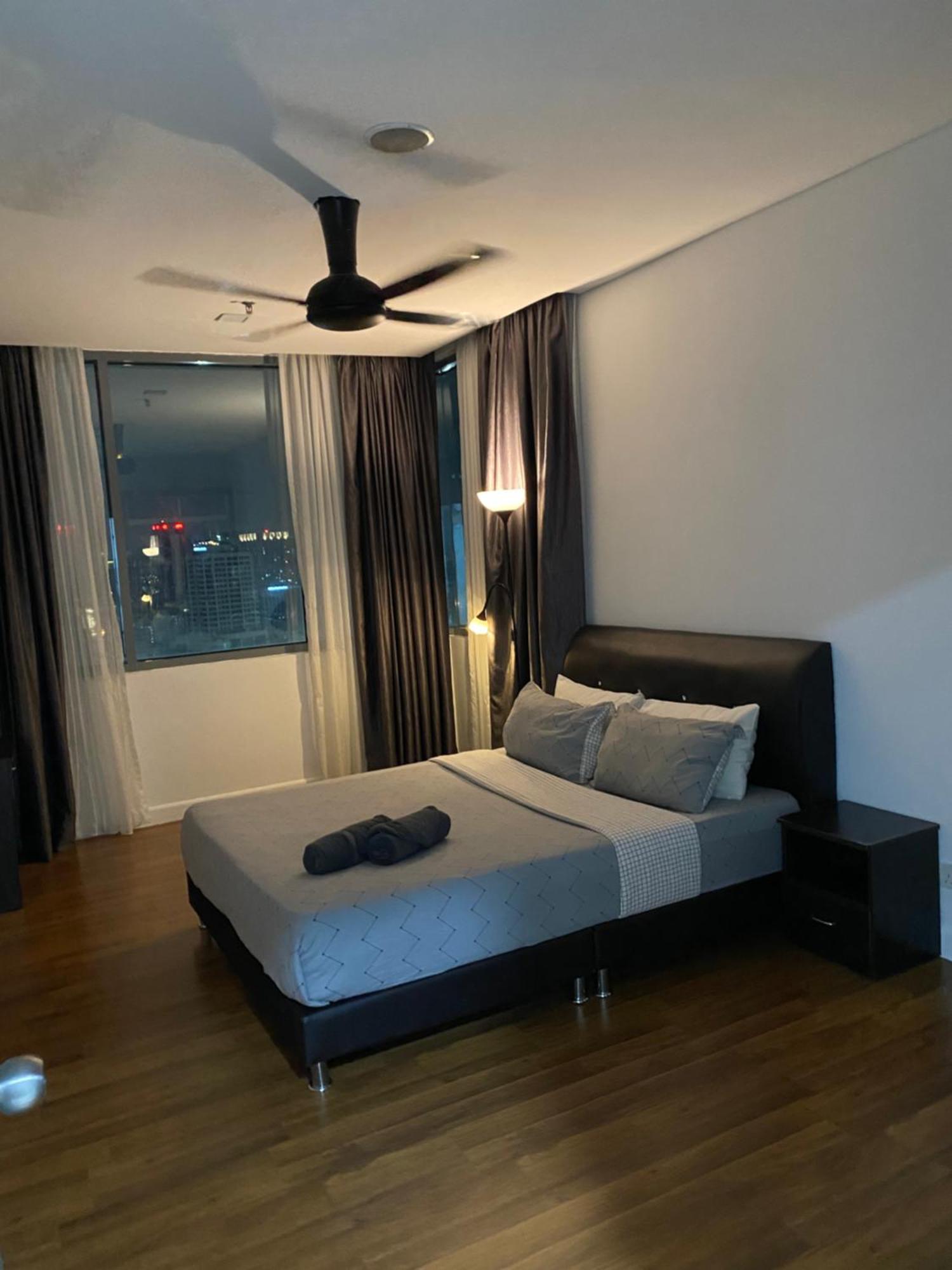 Mercu Summer Suites Klcc By Minutepointhome Куала-Лумпур Екстер'єр фото